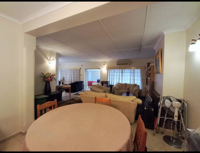 2 BEDROOM APARTMENT FOR SALE IN UVONGO